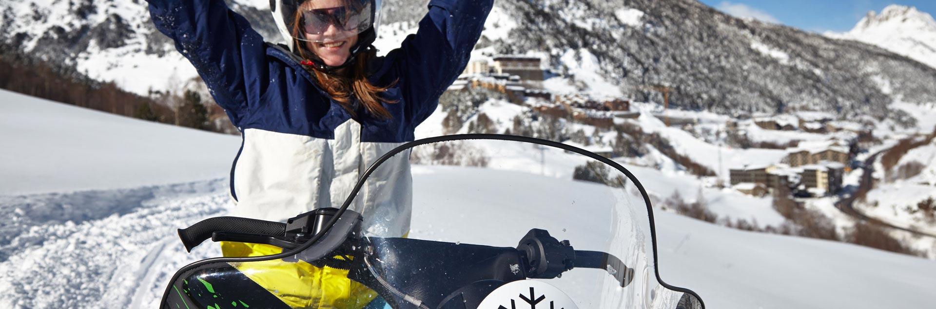 hotel a soldeu amb excursions amb moto de neu